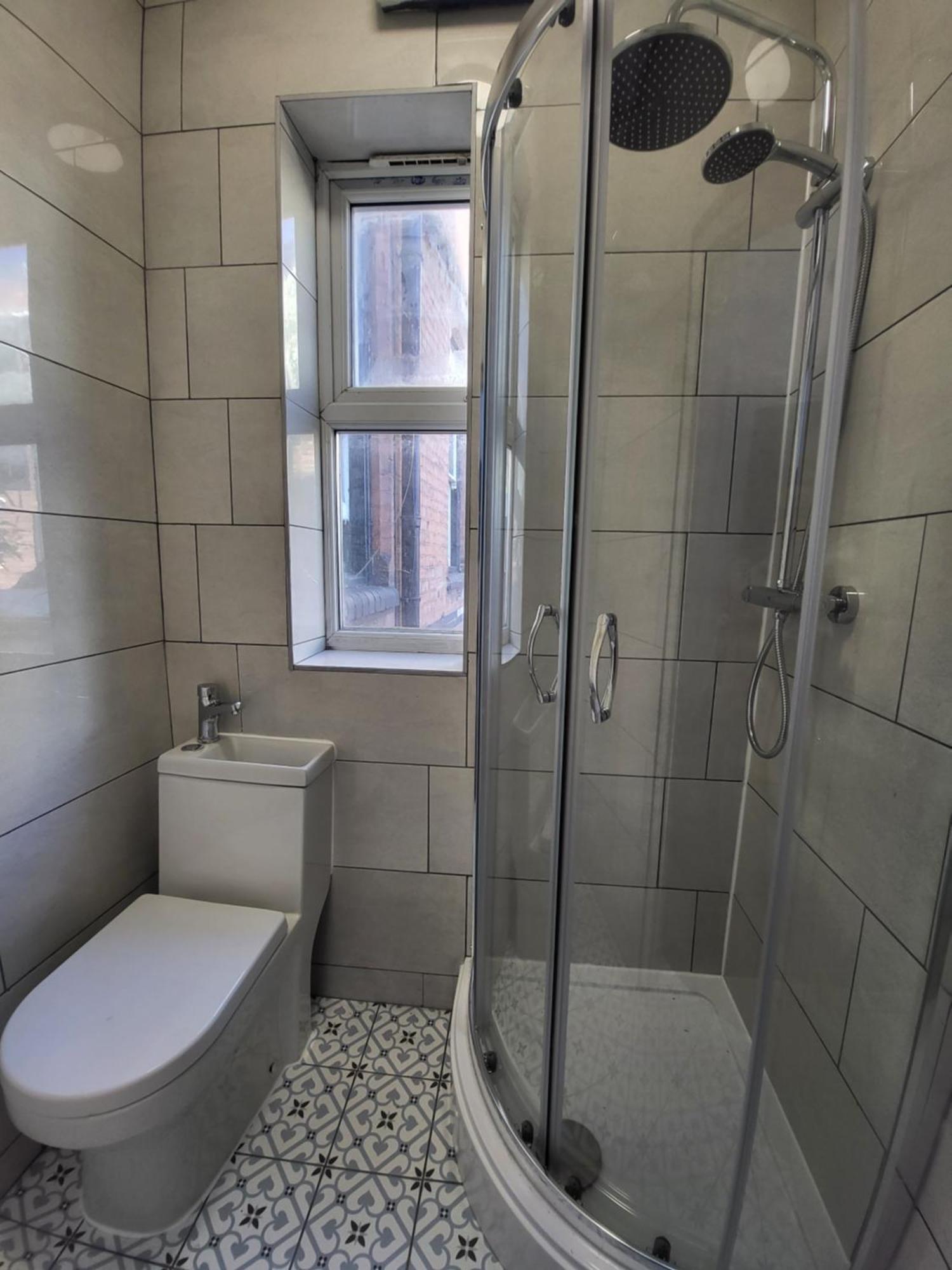 Large Digbeth Double Room Shared Bathroom Бирмингем Экстерьер фото
